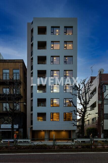 ウテナ西麻布の物件外観写真