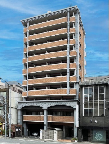 ダイナコート・エスタディオ平尾の物件外観写真