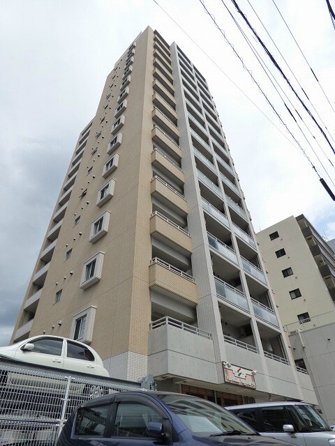 レジディア警固の物件外観写真