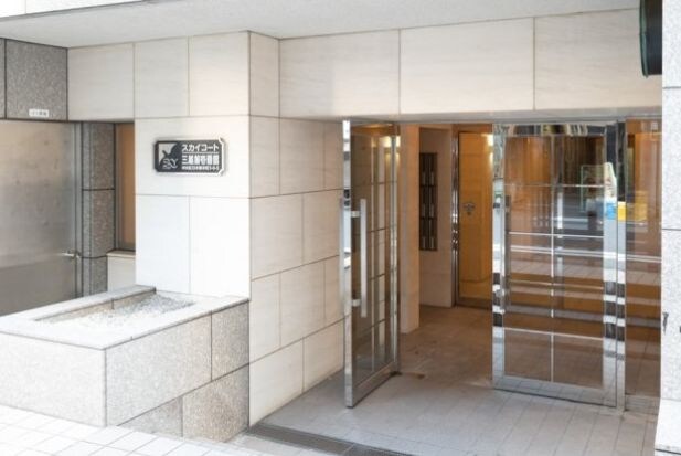 スカイコート三越前壱番館の物件外観写真