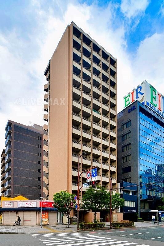 サヴォイザ・パームストリートの物件外観写真