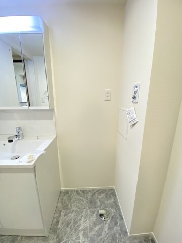 フラッツ平河町（TOKYO ZERO EMISSION HOUSE）の物件内観写真