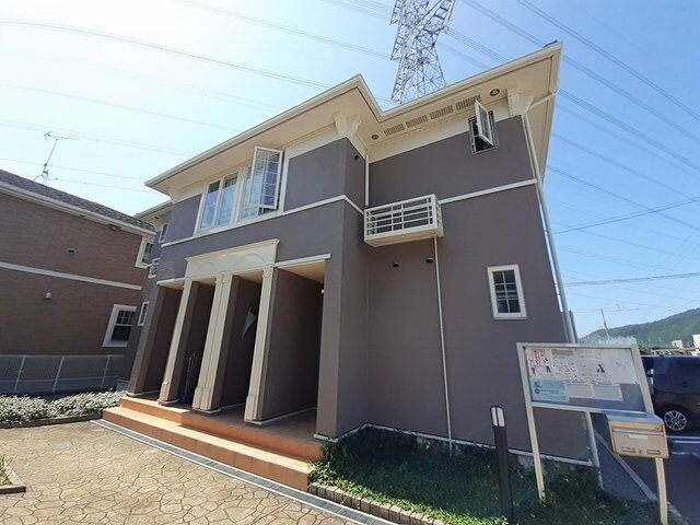 ドルフ・アカネＢの物件外観写真