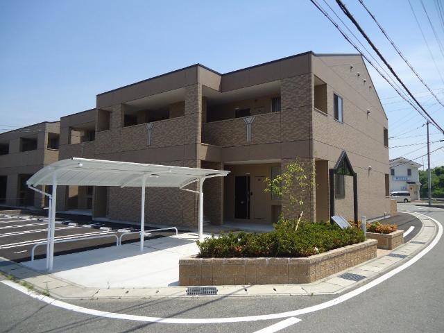 アンプルールの物件外観写真