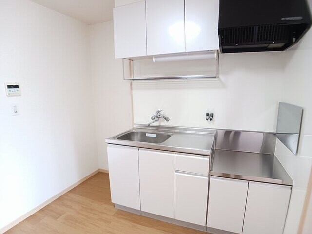 レジデンス英賀保の物件内観写真