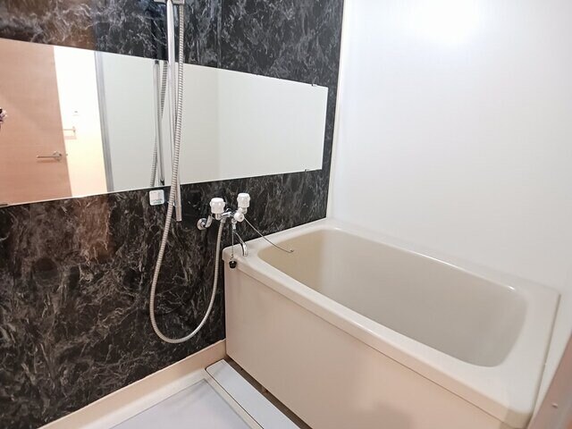 レジデンス英賀保の物件内観写真