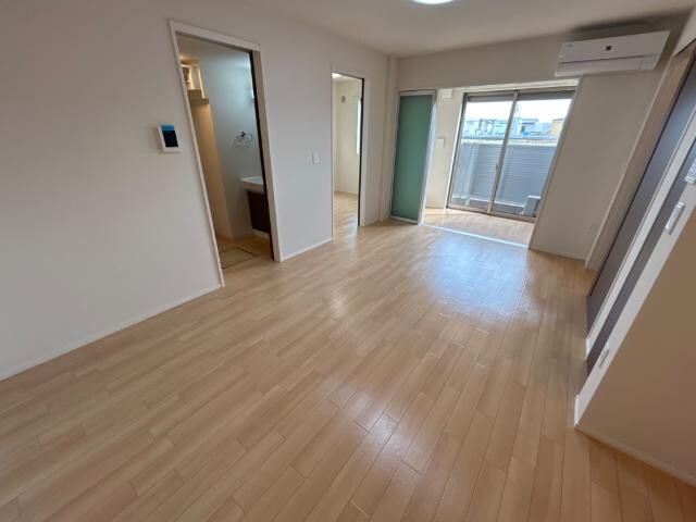 コントレイル糸引の物件内観写真