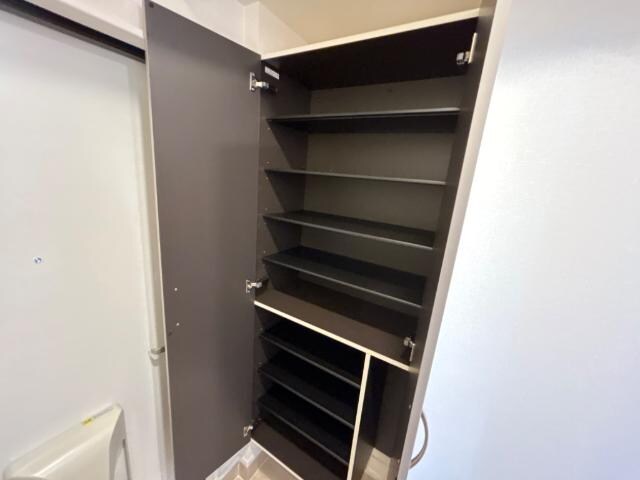 コントレイル糸引の物件内観写真