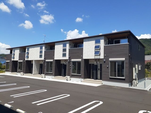 ハウオリエカヒの物件外観写真