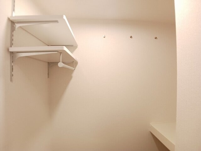 フロレゾンⅠの物件内観写真