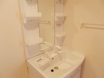 ホワイトローズの物件内観写真