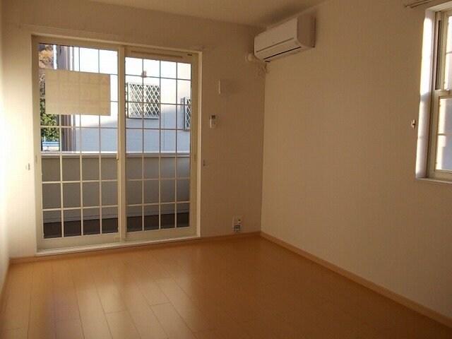 ノイ・フリーデＢの物件外観写真