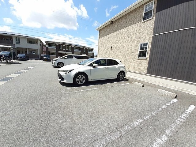 ノイ・フリーデＢの物件外観写真