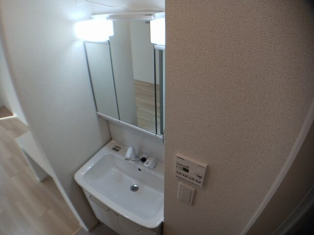 フロレゾンⅠの物件内観写真