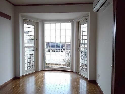 クレストヨコセキの物件内観写真