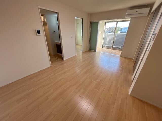 コントレイル糸引の物件内観写真