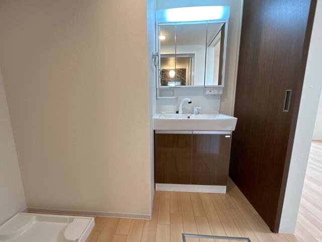 コントレイル糸引の物件内観写真