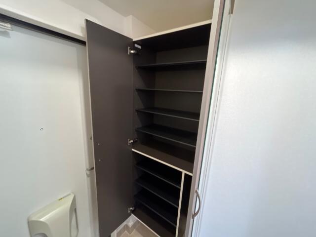 コントレイル糸引の物件内観写真