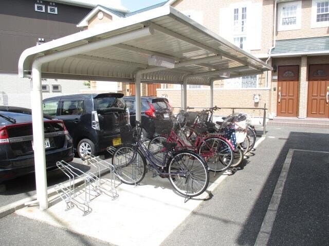 忍ケ丘駅 徒歩5分 2階の物件外観写真