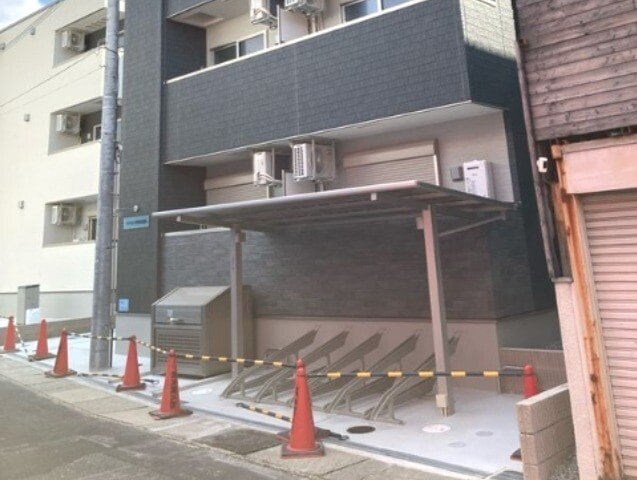 野崎駅 徒歩3分 1階の物件外観写真