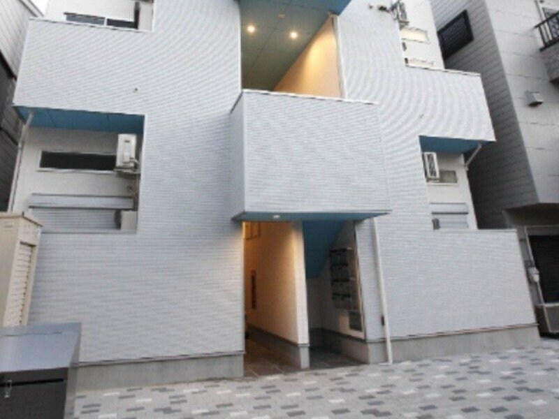 長瀬駅 徒歩3分 1階の物件外観写真