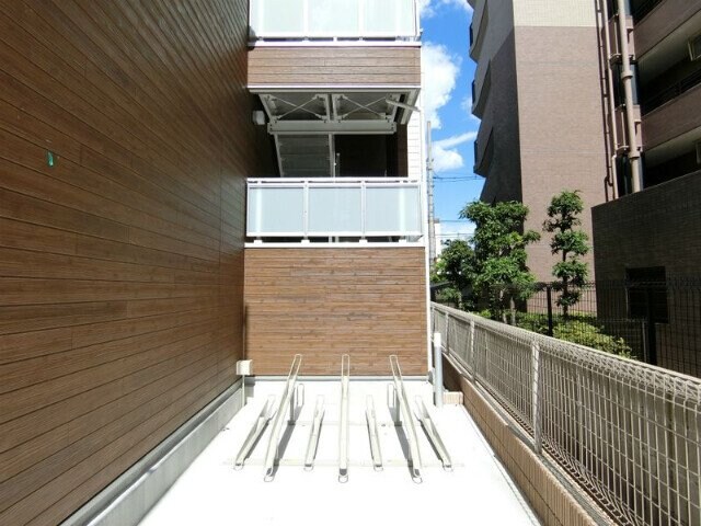 塚本駅 徒歩5分 1階の物件外観写真