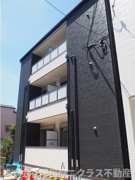 アバンティオエクラの物件外観写真