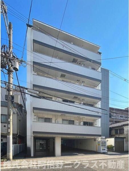 グランエクラ岸里の物件外観写真