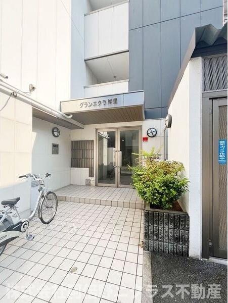 グランエクラ岸里の物件外観写真