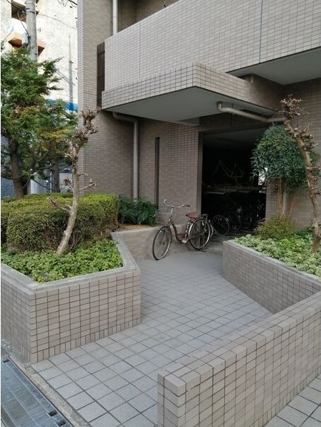 フォレスタ育和の物件外観写真