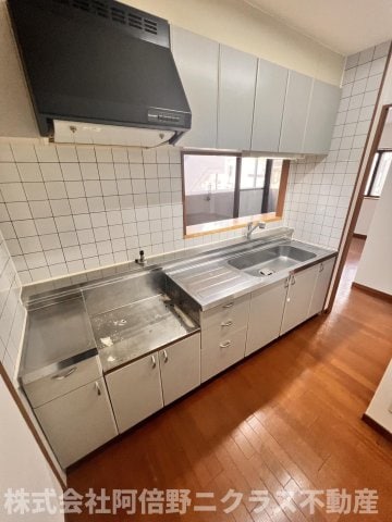 ショワジール長居公園の物件内観写真