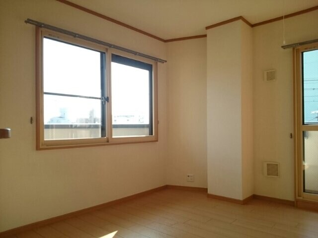 キングスコート桑津の物件内観写真