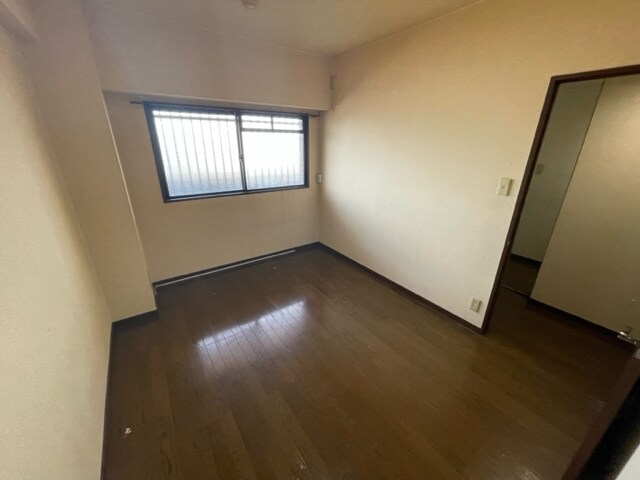 ロイヤルコート生江の物件内観写真