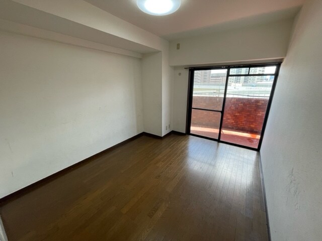 ロイヤルコート生江の物件内観写真