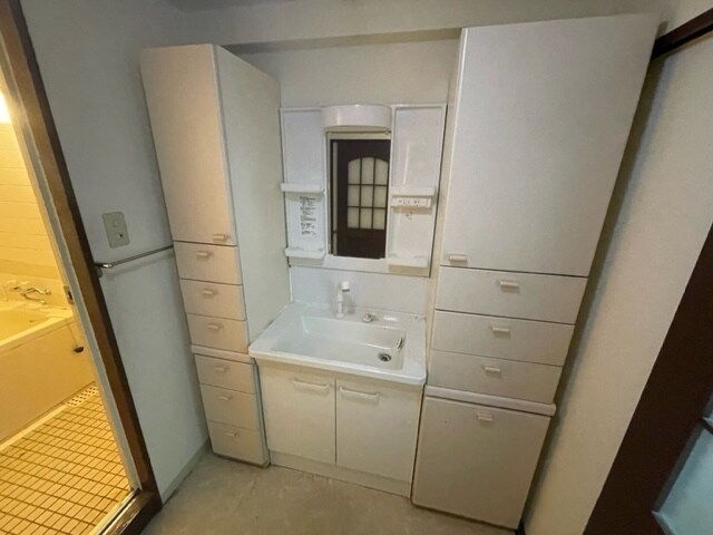 ロイヤルコート生江の物件内観写真