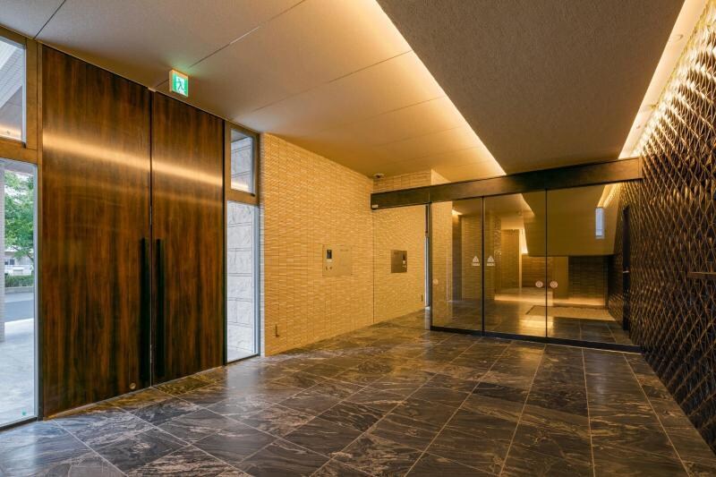 W.O.B.KYOBASHIの物件外観写真