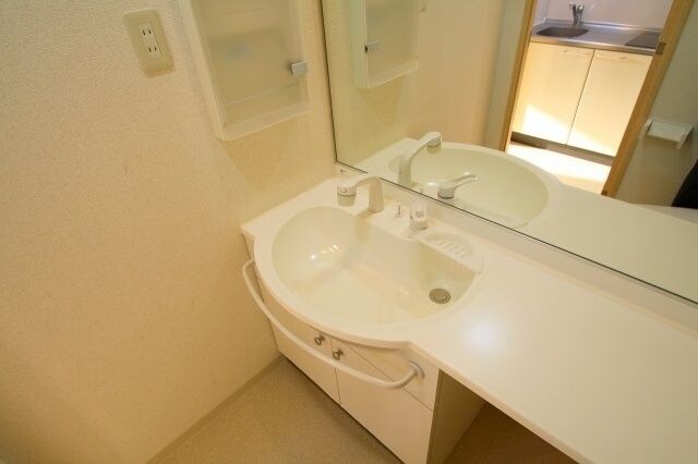 京橋駅 徒歩4分 8階の物件内観写真