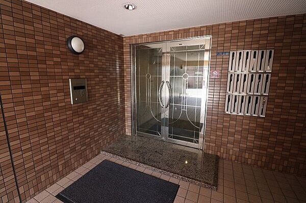 イスタナの物件外観写真