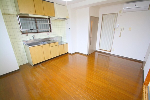 イスタナの物件内観写真