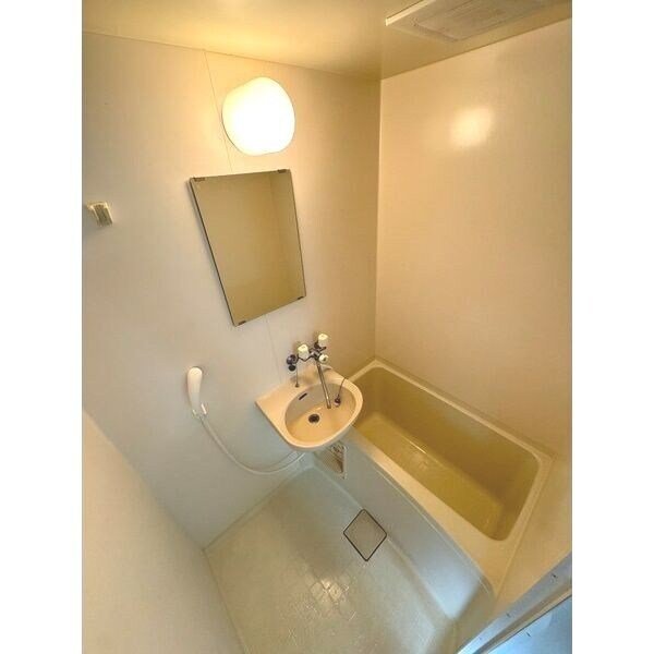 Belong千林(旧千林ロイヤルハイツ)の物件内観写真