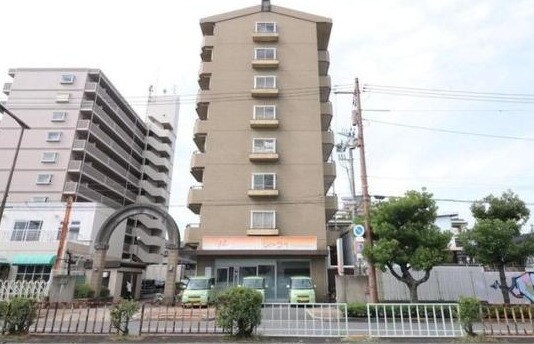 日宝ライフ放出西の物件外観写真