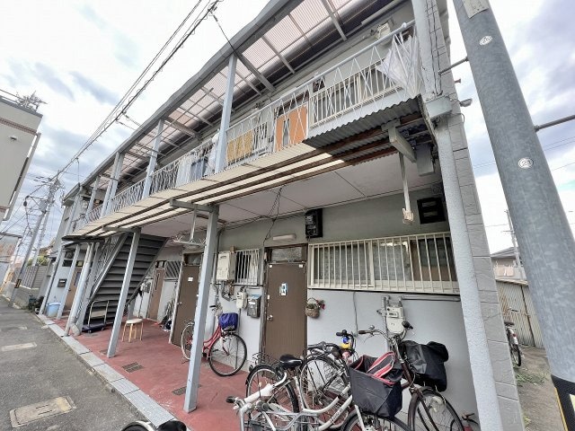 J’S Apartmentの物件外観写真