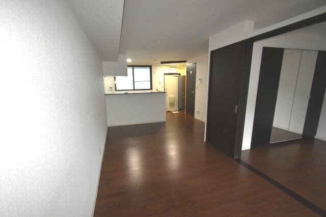 新山下三番館の物件内観写真