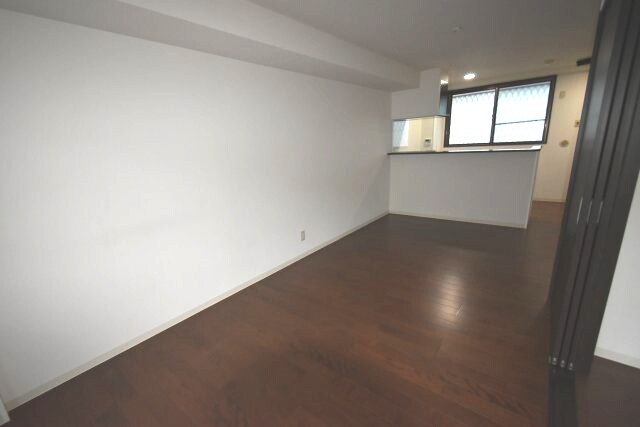 新山下三番館の物件内観写真