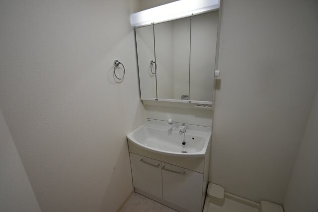 新山下三番館の物件内観写真