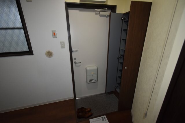 新山下三番館の物件内観写真