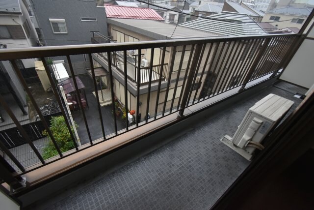 新山下三番館の物件内観写真