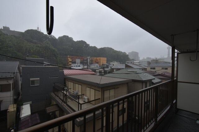 新山下三番館の物件内観写真