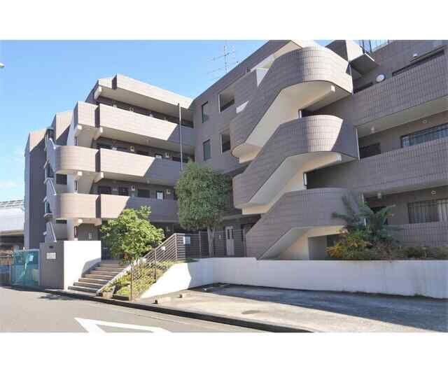 リバティハウスの物件外観写真