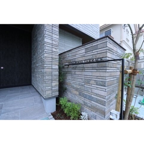 ロングウッドテラスの物件外観写真